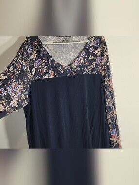 Lane Bryant Navy V-Neck Floral Contrast Top 22/24